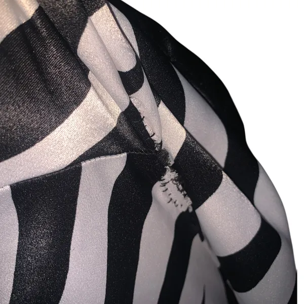 Vintage Victoria’s Secret Gold Label Black & White Zebra Print Satin Long Robe - Image 6