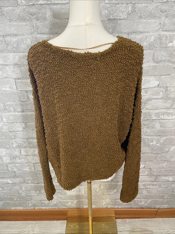 Free People Popcorn Pullover V-Neck Sweater in a moss Brown - Image 4
