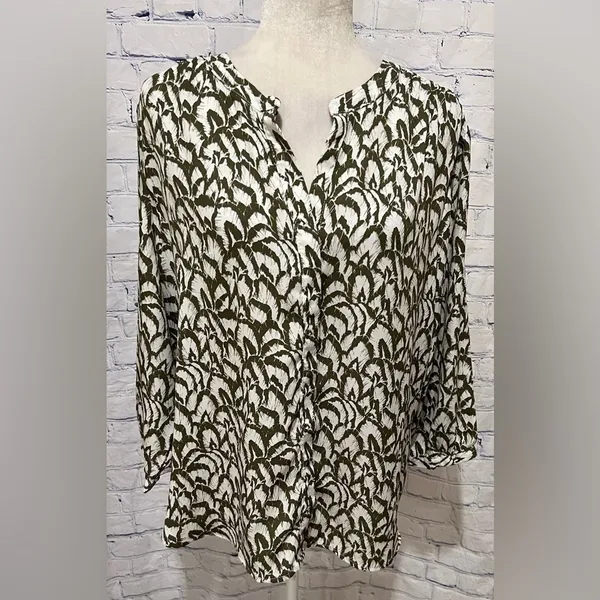 Jachs Girlfriend Womens Green and White 3/4 Sleeve Blouse Top Large NWT - Image 2