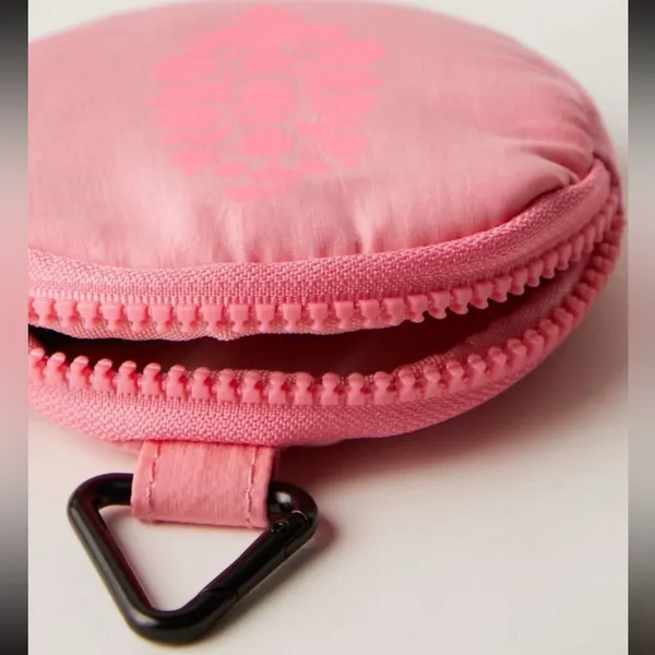 NWOT FREE PEOPLE FP ESSENTIALS ONLY Pink ROSE Round Pouch with Clip - Image 3