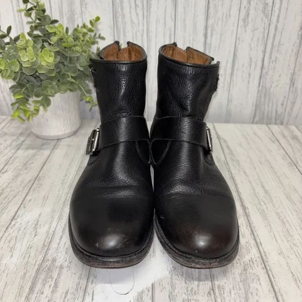 Womens Size 6 Frye Leather Ankle Boots EUC - Image 2