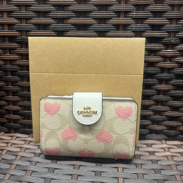 coach Medium Corner Zip Wallet In Signature Canvas With Heart Print cq146 - Image 2