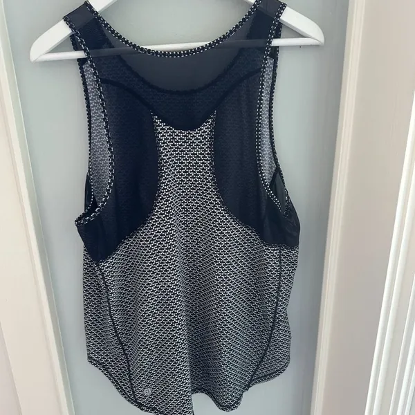 Lululemon Sculpt Tank II - Image 5