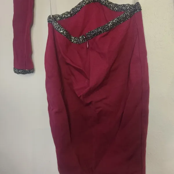 Windsor Long Sleeve Cutout Dress‎ in Burgundy with Silver Trim - Image 4