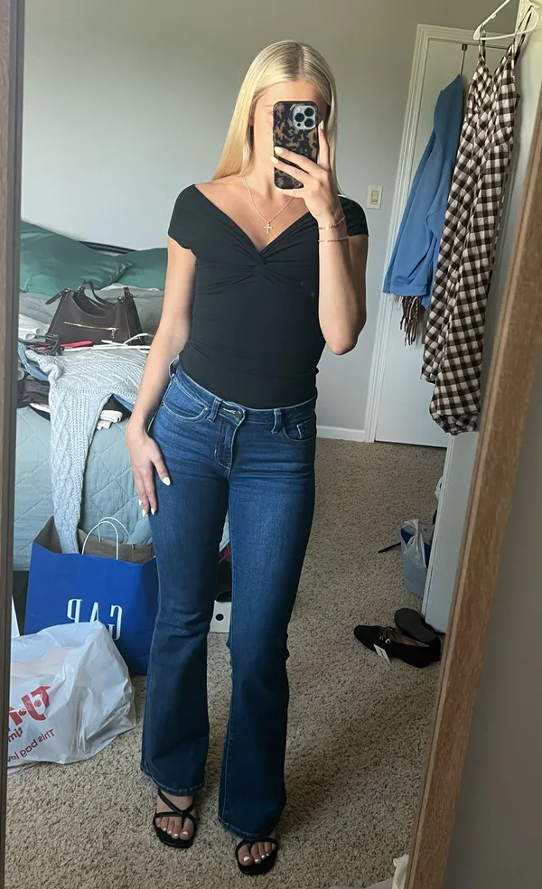 Aritzia Casual Contour Twist Off-Shoulder Top - Image 2