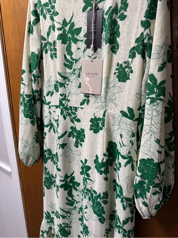 Veiled Collection Dalia Floral Tiered Maxi Dress Long Sleeve Green Large NEW NWT - Image 11