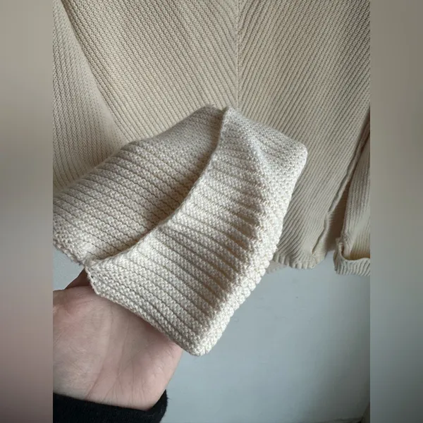 ASTR The Label Cozy V-Neck Cream Cotton Ribbed Sweater - Image 5