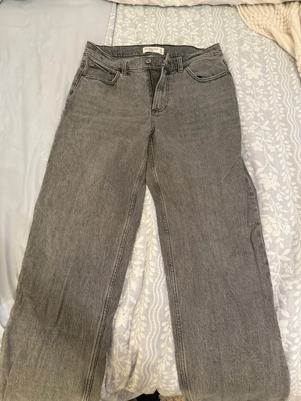 Abercrombie Jeans - Image 2