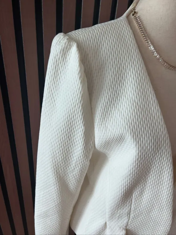 H&M white blazer size 14 NEW cinched in - Image 2