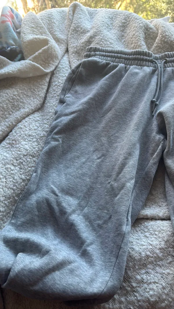 Adidas sweatpants - Image 2