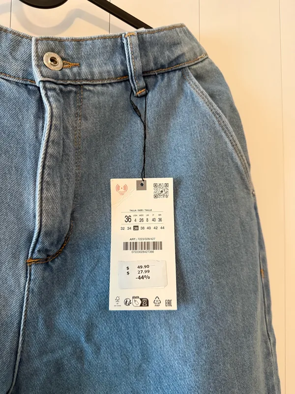 NWT Zara Light Blue High-Rise Relaxed Carrot style Jeans - Image 4
