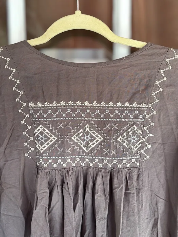 Monoreno Women's Large Brown Southwestern Embroidered Peasant Boho Tunic Top - Image 5