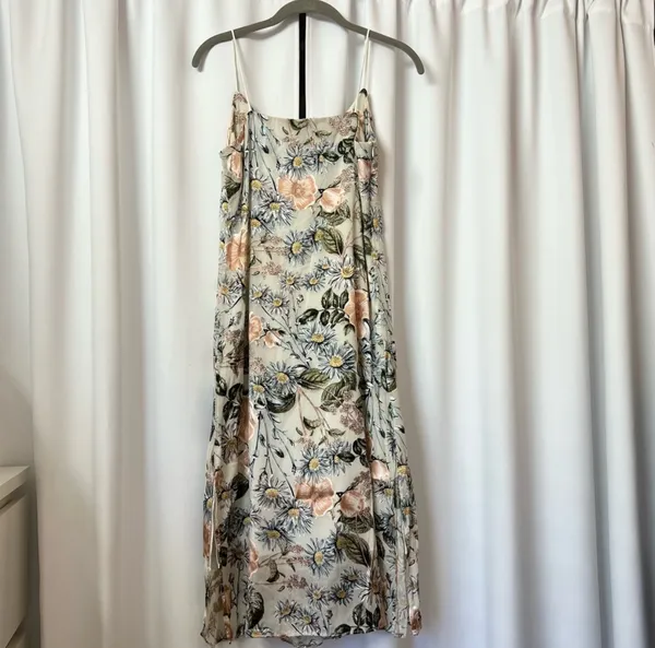 New Summer Floral Print Satin Barbie Sleeveless Midi Dress Size Medium - Image 10