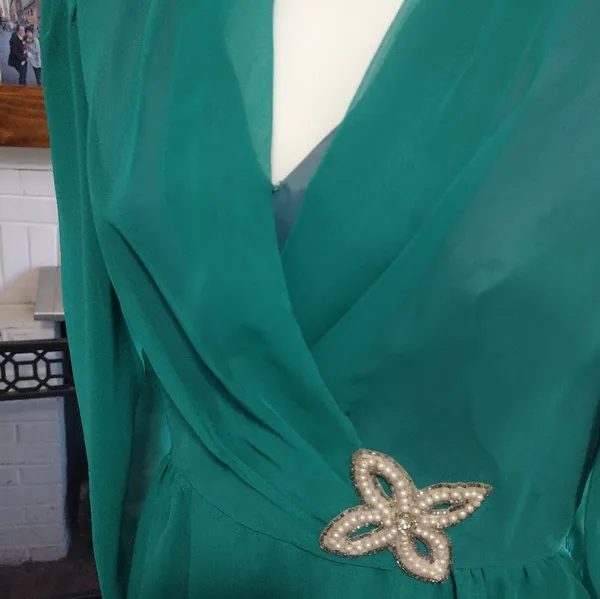 Stunning vintage Green Formal dress - Image 2