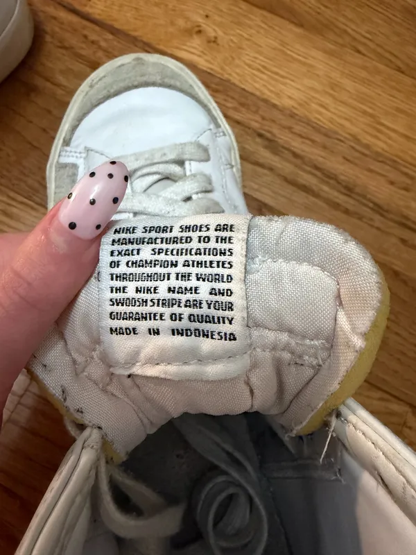 Nike Blazers Size 8 - Image 6