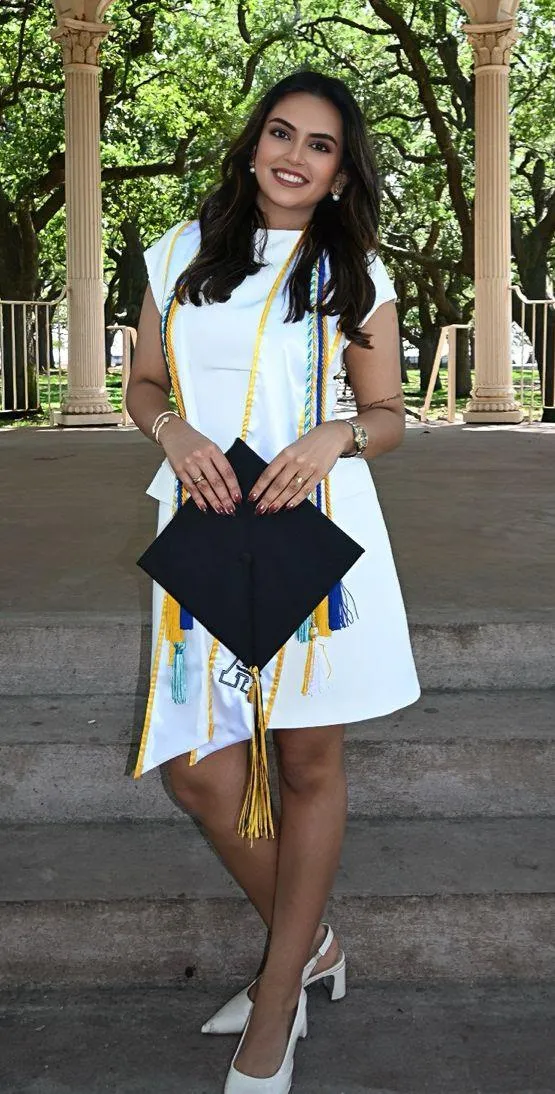 Commence white grad dress  - Image 4