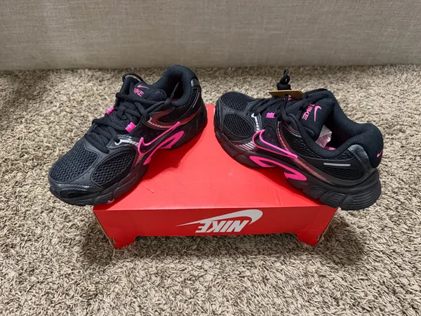 Nike V5 RNR - Image 2