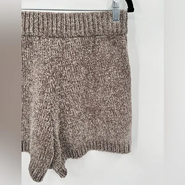 Majorelle REVOLVE Denitza Shorts Chenille High Rise Waisted Fawn Taupe Large - Image 13