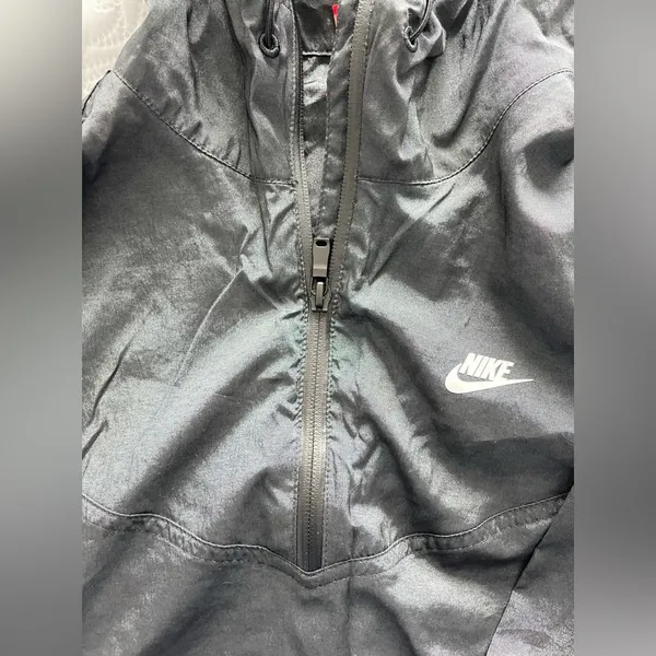 NIKE BLACK HOODED WINDBREAKER SIZE SMALL - Image 3