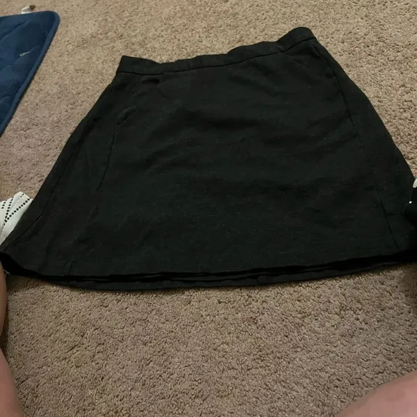 Hutch black skirt SP‎ - Image 2