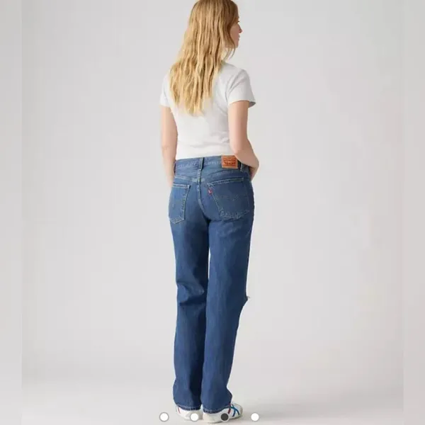 Levi’s Low Pro Women’s Jeans Breathe Out Medium Wash- Size 31 - Image 3