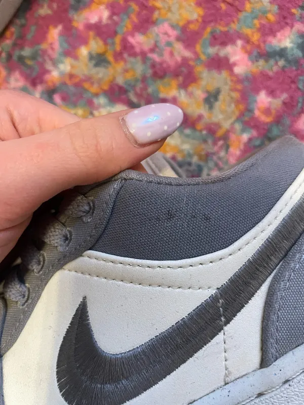 Nike Jordan 1 Low SE Women’s - Image 4