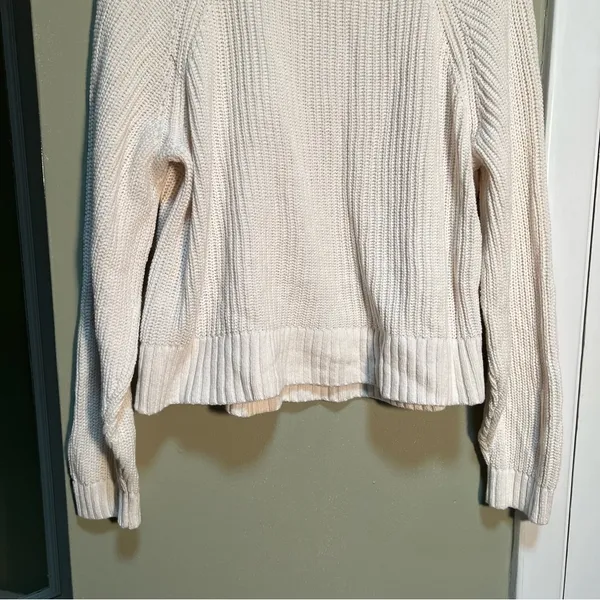 Old‎ Navy Women's Size Medium Shaker-Stitch Sweater Crewneck Creme De La Creme - Image 8