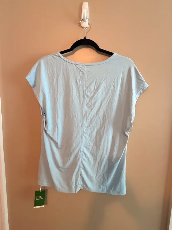 Halara M Womens Light Blue V-Neck Relaxed Fit NWT Top Size M - Image 4