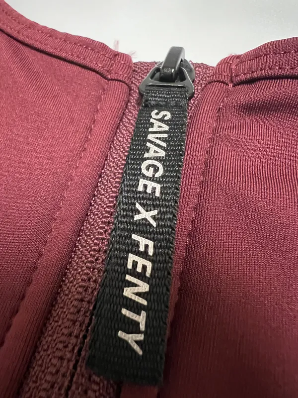 Savage X Fenty Locked & Lifted Half-Zip Medium-Impact Sports Bra - Image 8
