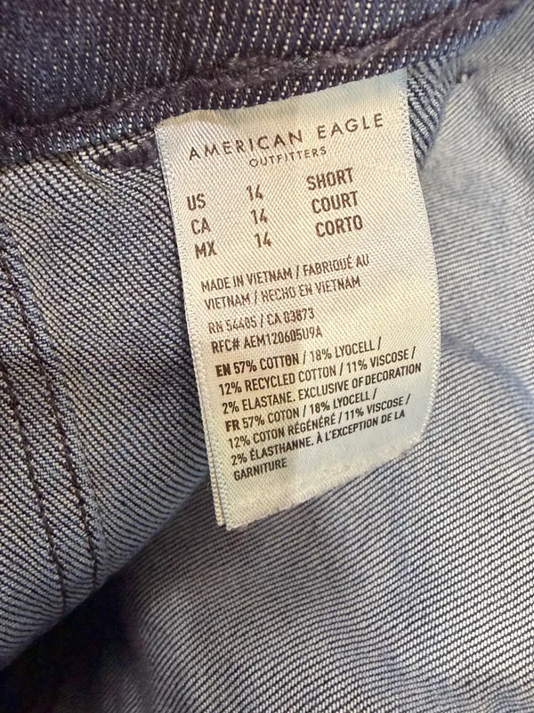 American Eagle AE Super High-Waisted Baggy Wide-Leg Jean 14 Short - Image 4