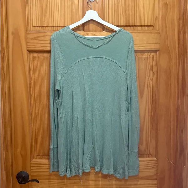 We The Free Size Medium Oversized Blue Thermal Top - Image 5