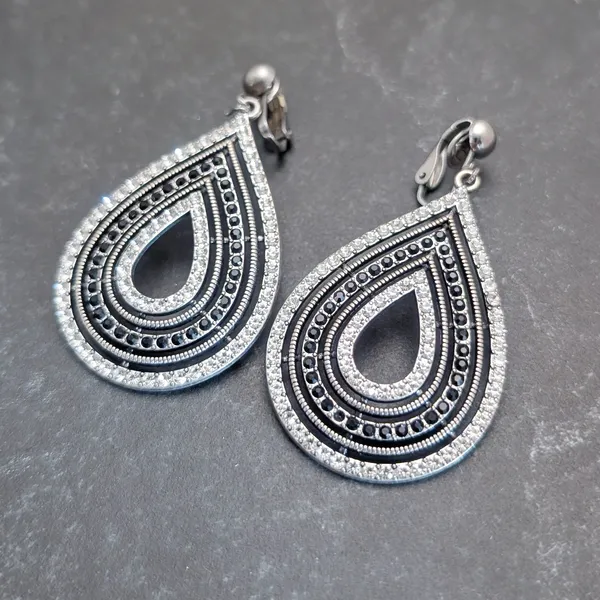 Vintage Clip On Earrings Extra Large Silver Tone Dangle Drop Black & Clear Gems - Image 4