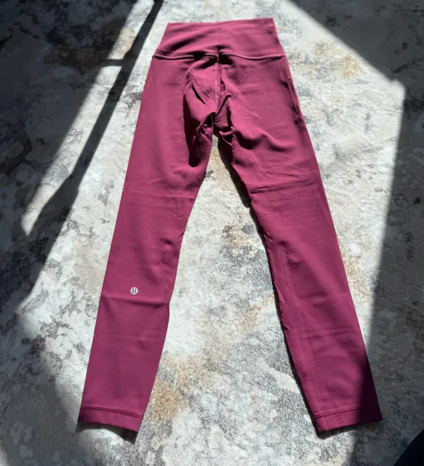 lululemon athletica Women's Burgundy Wunder Under High-Rise Leggings - Image 5