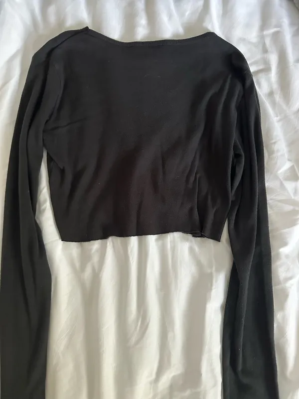 Long Sleeve Crop Brandy Melville Top Black - Image 4