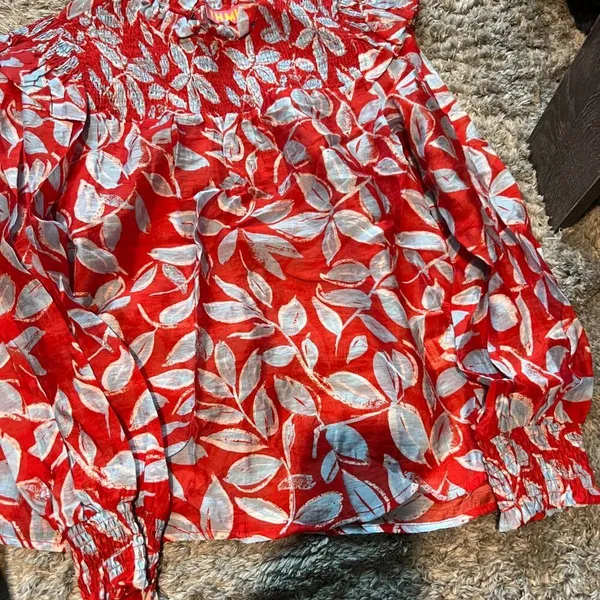 THML medium red floral blouse - Image 3