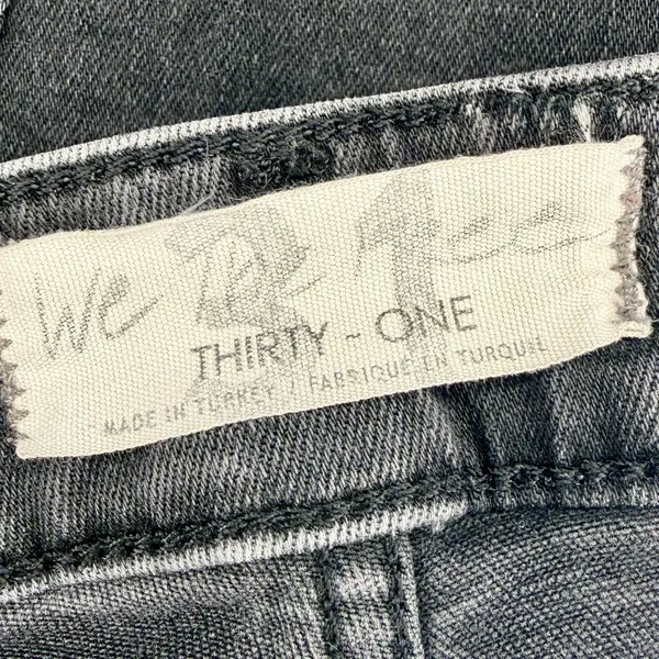 Free People "We The Free" Black Skinny Jeans Decorative Seams Size 31 EUC!! - Image 3