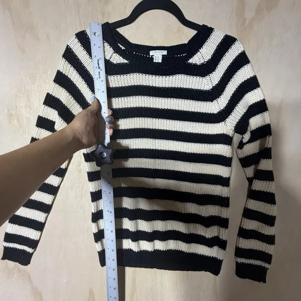 Forever 21 Striped Knit Sweater Black White Crew Neck Long Sleeve Women's M - Image 2