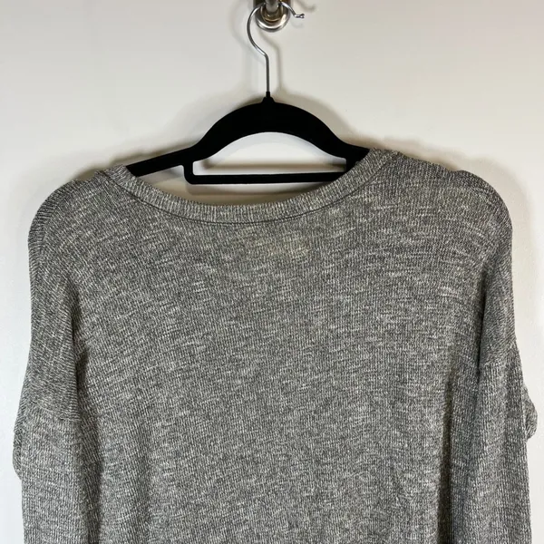 Abercrombie‎ & Fitch Womens Medium Silver Metallic Knit Pleated Hem Top NWT - Image 7