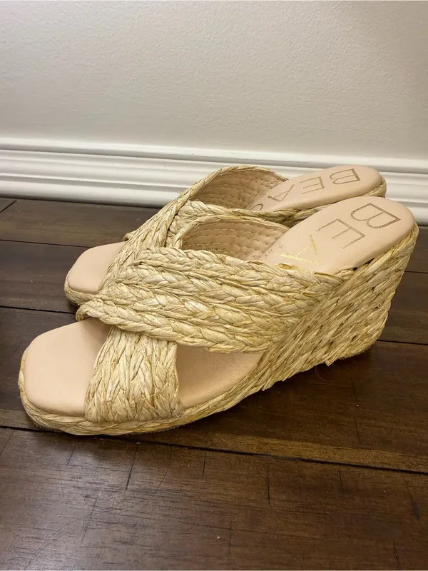 Beach by Matisse Raffia Crisscross Wedge Sandals size 6 - Image 4
