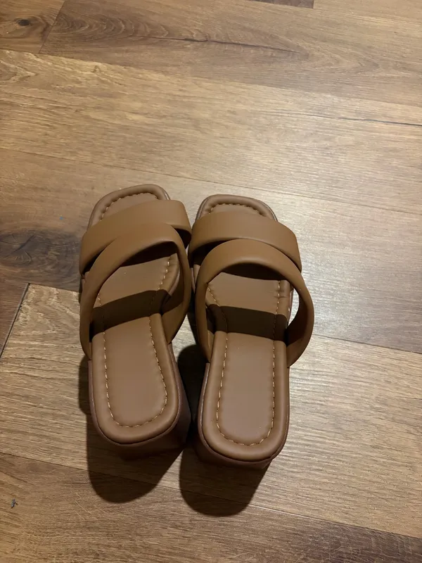 Boutique Brown Block Heel Sandals - Image 5