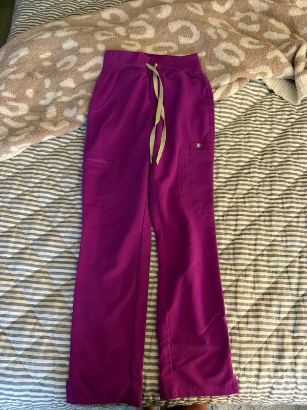Figs high waisted yola scrub pants petite - Image 2