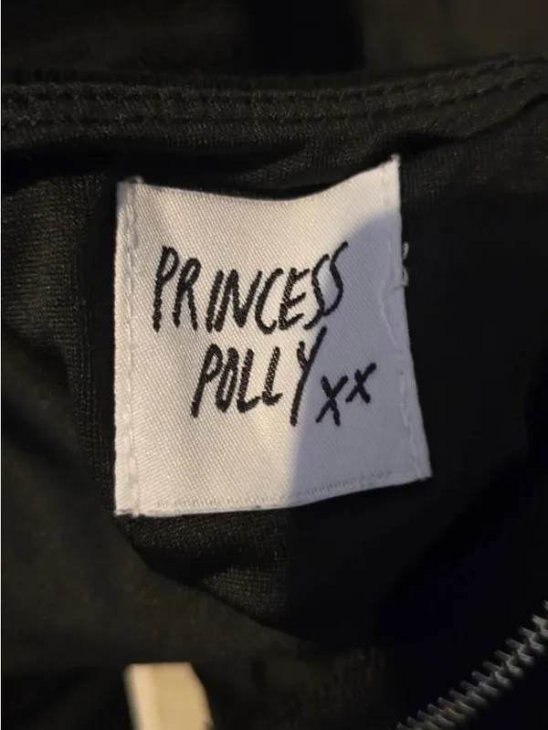 Princess Polly Black Square Neck Cropped Tank Top - Image 8