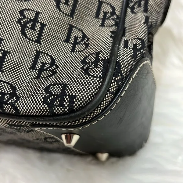 Dooney‎ & Bourke Signature Series Hand Bag/Purse B95 - Image 2