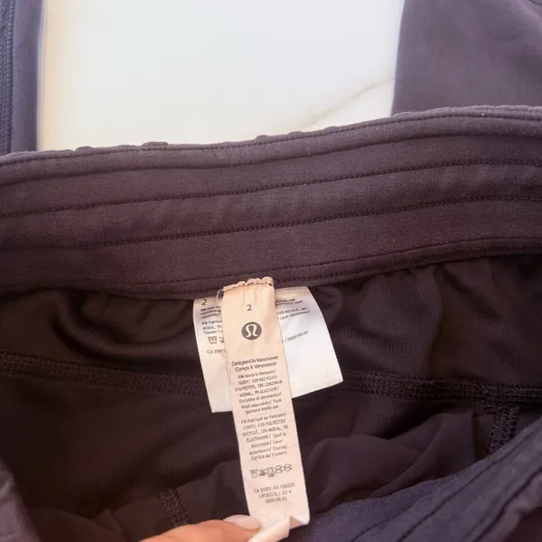 Lululemon Softstreme High-Rise Pants Black - Image 2