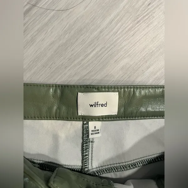 NWOT Wilfred Aritzia Olive‎ Leather Pants - Image 4