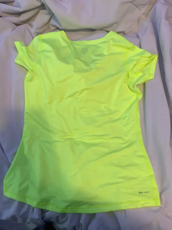 Nike Dri-Fit Shirt - Image 3