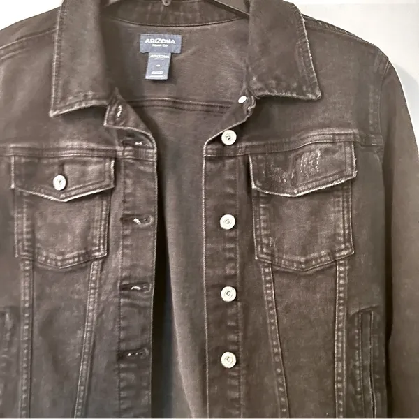 ARIZONA Women’s Black Distressed Button-up Denim Jean Jacket - Image 4