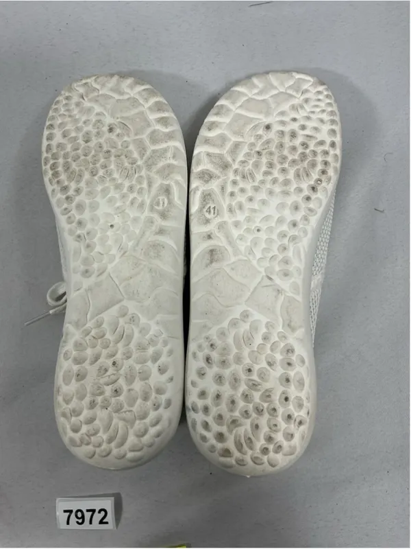 Womans Excellent Condition White Mesh Lace Up Sneakers Size 10 - Image 5