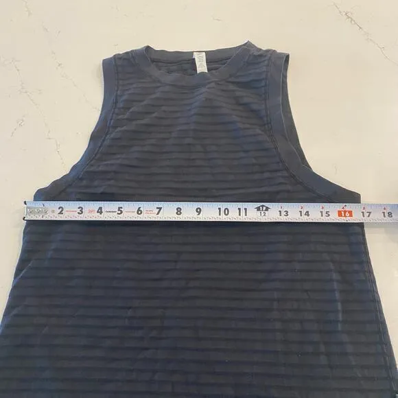 Lululemon‎ Black Tank Top Workout Shirt Size 6 - Image 6