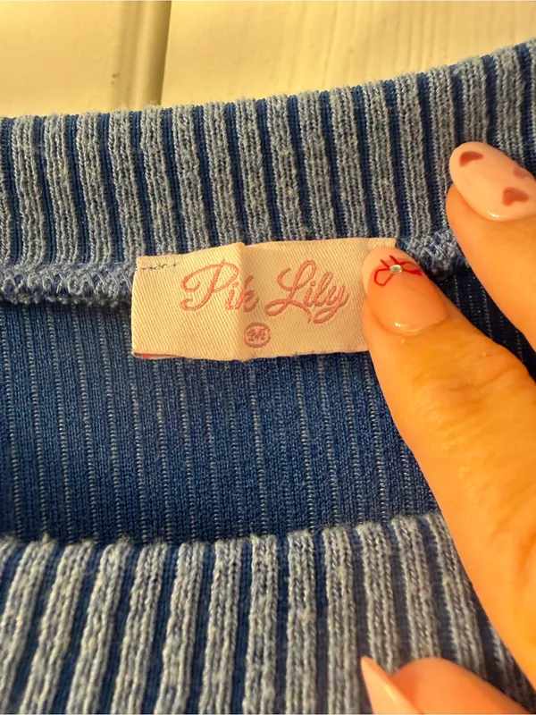 Pink Lily Ribbed Cropped Sweater in Periwinkle Blue - Image 2